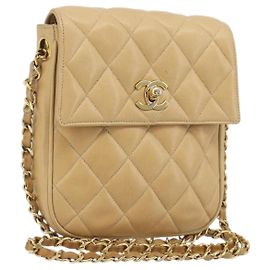 CHANEL Matelassé Schultertasche mit Kette aus Lammleder in Beige und Gold CC