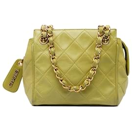Bolso Tote Mini Chanel de Piel de Cordero Acolchada Verde con Cadena