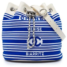 Chanel Blue Venise Biarritz Beuteltasche mit Kordelzug aus Mischfasern und Lammleder