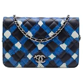 Portafoglio Chanel Black Airline Quilted Lambskin Wallet on Chain