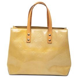 Louis Vuitton Beige Monogram Vernis Reade PM