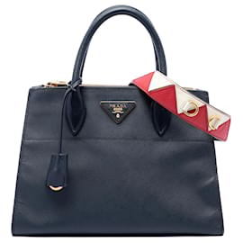 Prada Blue City Saffiano Tasche mit Kalbsleder-Besatz Greche Paradigme