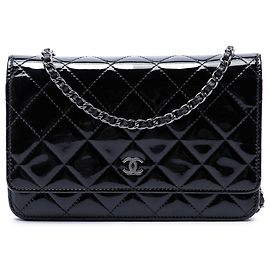 Portafoglio Chanel Black CC Quilted Patent Wallet On Chain