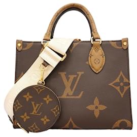 Borsa Louis Vuitton Monogram Giant Reverse OnTheGo PM