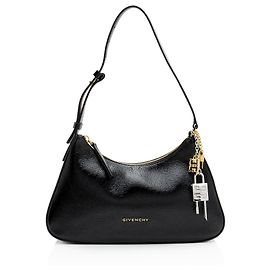 Givenchy Lucky Lock Small Schultertasche aus genarbtem Lackleder
