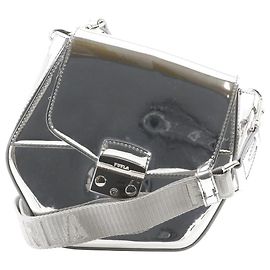 Furla Metropolis Prisma 2-Wege Schultertasche aus Lackleder