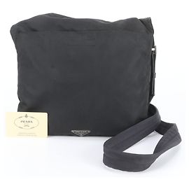 Borsa a tracolla Prada in nylon Tessuto