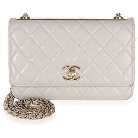 Portafoglio Chanel Trendy CC Wallet On Chain in nappa trapuntata grigio chiaro