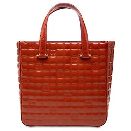 Sac Cabas Chanel CC Chocolate Bar en cuir verni Orange