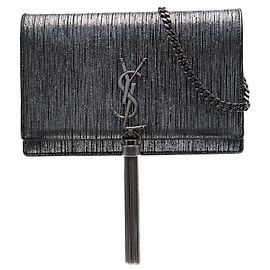Saint Laurent Kate Crossbody-Bag mit Kettenriemen aus metallischem silbernem Wildleder, Monogramm und Quaste