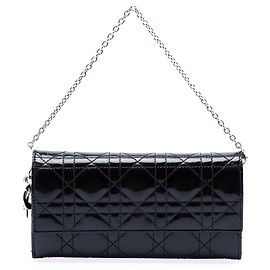 Bolso Lady Dior Wallet On Chain de charol Cannage negro Dior