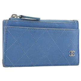 CHANEL Monedero Matelassé de piel azul claro plateado CC