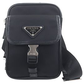 Prada Smartphone-Hülle aus schwarzem Re-Nylon und Saffiano