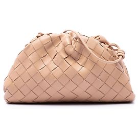 Bottega Veneta The Mini Pouch Crossbody in Nappa Intrecciato marrone