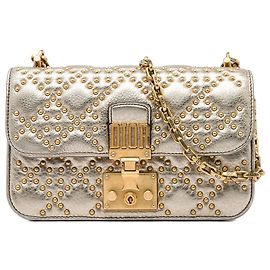 Portafoglio DiorAddict con catena in pelle di agnello metallizzata con borchie dorate Dior