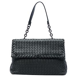 Borsa a tracolla Bottega Veneta Olimpia in Nappa Intrecciato nera, dimensione Medium