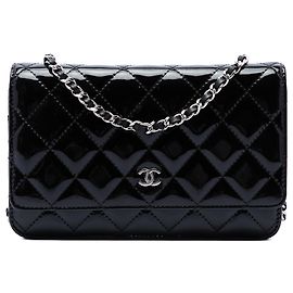 Portafoglio con catena Chanel Black CC Quilted Patent