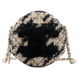 Clutch Rotonda Chanel Beige CC in Tweed Matelassé e Shearling con Catena