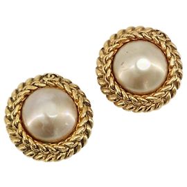 Boucles d'oreilles CHANEL en métal couleur or avec logo CC, authentification 175112