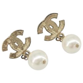 CHANEL Pierce metal Gold Tone CC Auth 198821