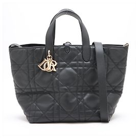 Dior Bolsa 2-Way Toujours Large em couro de bezerro Lucky Star Macrocannage Preta