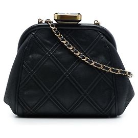 Schwarze Chanel CC gesteppte Lammleder-Clutch mit Doppelnaht, Kiss-Lock-Verschluss und Kettenriemen