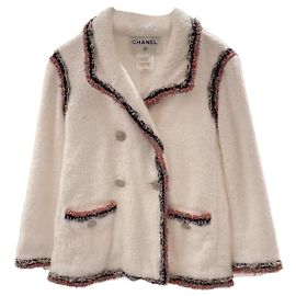 Chanel La Petite Veste Noire Jacken