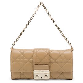 Bolsa de ombro Miss Dior Wallet on Chain em pele de cordeiro Cannage bege Dior