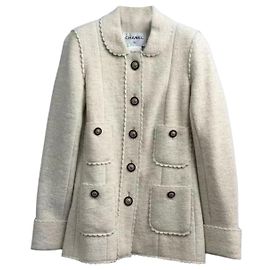 Chaquetas Chanel La Petite Veste Noire