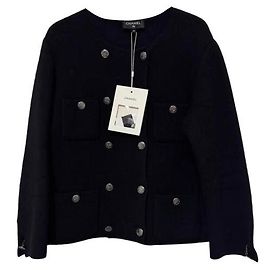 Casacos Chanel La Petite Veste Noire