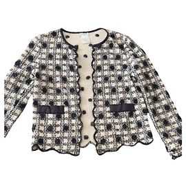 Chaquetas Chanel La Petite Veste Noire
