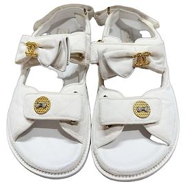 Chanel Sandalen Weiß Stoff 36
