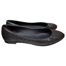Bottega Veneta Bailarinas Intrecciato de cuero marrón oscuro Sz.36 de segunda mano
