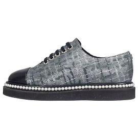 Scarpe Derby con lacci Chanel Argento - EU 36 Usate