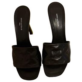 Louis Vuitton Revival sandali con tacco in pelle nera