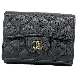 Portafoglio tri-fold Chanel in nero