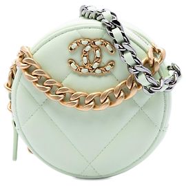 Clutch rotonda Chanel 19 con catena in pelle d'agnello verde