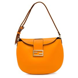 Fendi Croissant Hobo Bag klein aus Leder in Orange