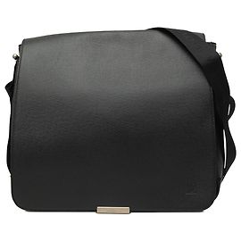 Louis Vuitton Black Taiga Viktor