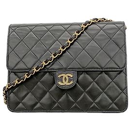 Chanel Matelassé Schultertasche mit Kette
