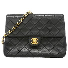 Borsa a tracolla Chanel Matelassé con catena