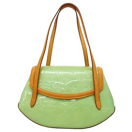 Borsa Louis Vuitton Vernis Biscayne Bay PM in Peppermint