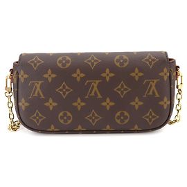 Louis Vuitton Monogram Wallet on Chain Ivy
