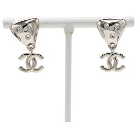 Orecchini a lobo Chanel CC in metallo con cristalli
