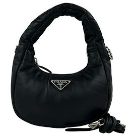 Borsa Prada in pelle Nappa imbottita con logo Triangle