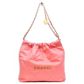 Borsa a tracolla Chanel in vitello lucido rosa corallo