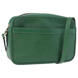 LOUIS VUITTON Epi Trocadero 23 Shoulder Bag Green M52304 LV Auth 198539