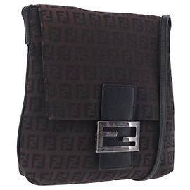 Bolso de hombro FENDI Zucchino Canvas Negro Plata Auth 197666