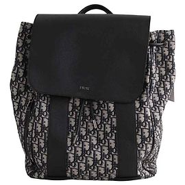 Mochila Dior em couro preto