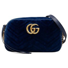 Borsa a tracolla Gucci Small GG Marmont Matelassé in velluto blu